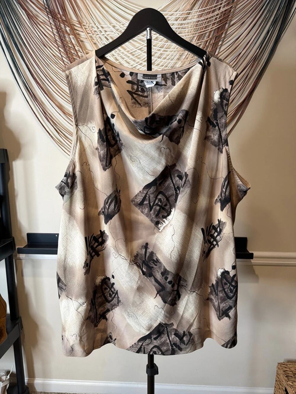 Maggie Barnes 4X beige, black cowl neck top EUC 3051
